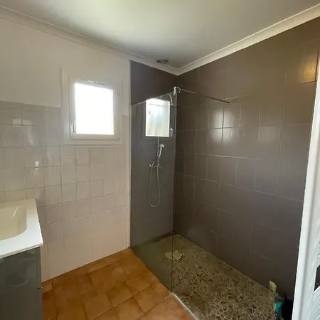 Gæstehus Confortable De Entre Nimes, Le Pont Du Gard, Uzes, Arles, Avignon Marguerittes