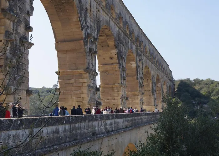Confortable De Entre Nimes, Le Pont Du Gard, Uzes, Arles, Avignon Πανσιόν Marguerittes