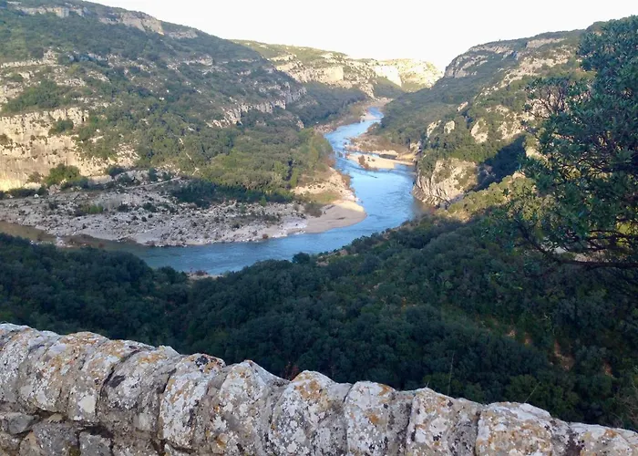 Confortable De Entre Nimes, Le Pont Du Gard, Uzes, Arles, Avignon 4* Marguerittes